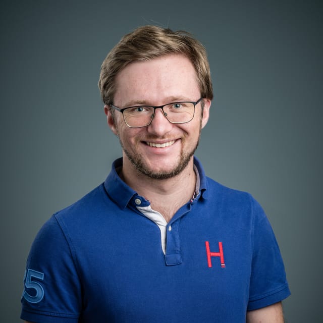 Fabian Burz